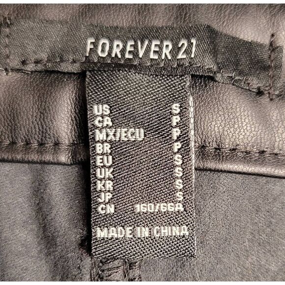 Forever 21 Black Faux Leather 70s Disco Retro Flare Pants Jeans - Picture 8 of 11